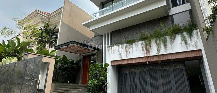 Rumah 2 Lantai Baru Minimalis SHM di Citraland Taman Golf  1