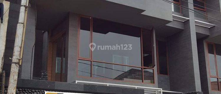 Di Jual Rumah 3 Lantai Semi Furnished Di Pejaten Jakarta 1