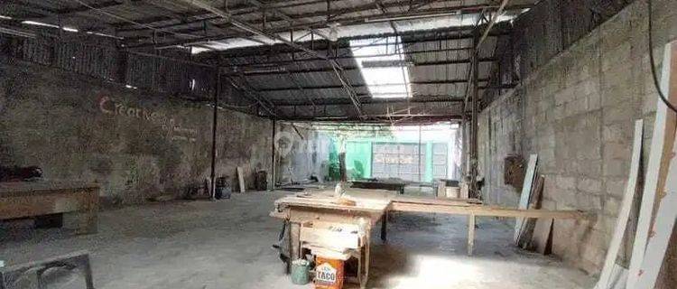 Bangunan Ex Workshop Furniture di Pondok Pekayon Indah, Bekasi 1