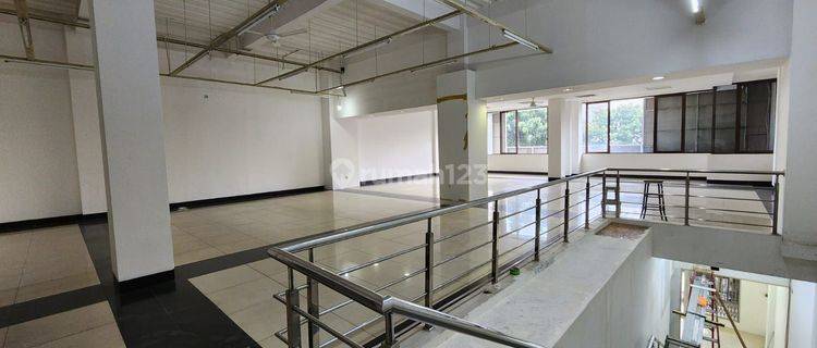 Disewakan ruang usaha 900 M² Main Road Soekarno Hatta HGB Bagus 1