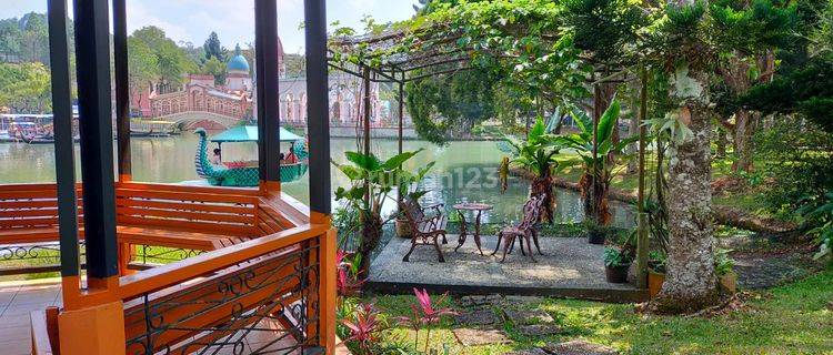 Dijual Villa 4 BR View Langsung Danau Bagus, Kota Bunga Cipanas 1