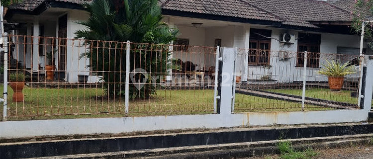 Di Jual Rumah Strategis, Nyaman Daerah Ciputat Tanggerang Selatan 1