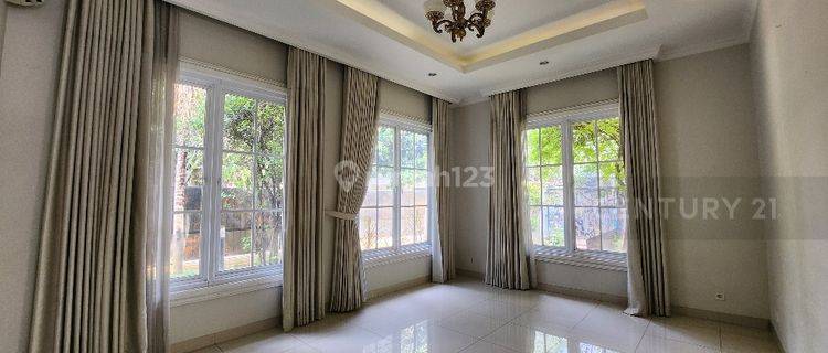 Rumah Dengan Open Layout, Lingkungan Asri Di Kuningan 1