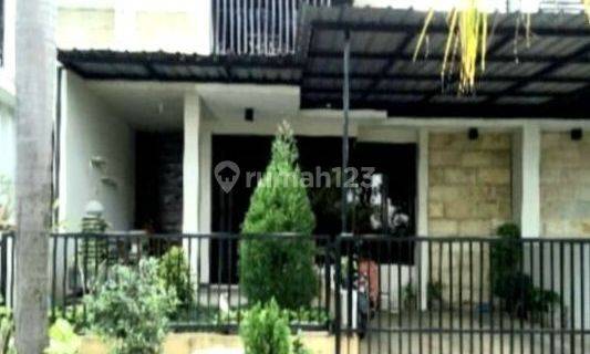 Rumah di Perumahan dieng SHM Butuh Renovasi Timur 1