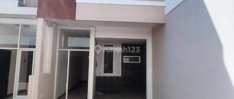 Rumah 2 Lantai Dekat Petra Ubaya Sier Ahmad Yani Gayung sari 1