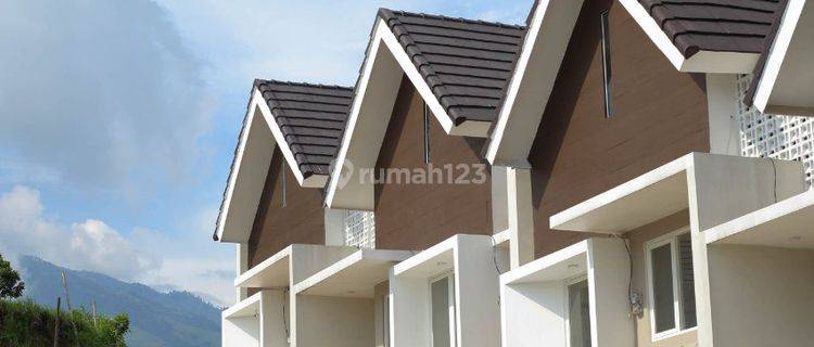 Rumah Scandinavian Bernuasa Villa Dengan View Gunung Arjuna 1