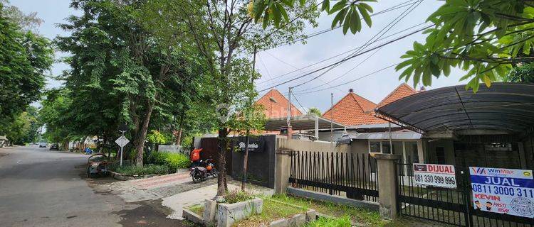 Murah Strategis Dijual Rumah Komersial Area di Wr Supratman Surabaya Pusat 1