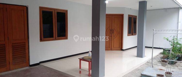 Murahhh Butuh Cepat Laku Dijual Rumah 2 Lantai Bagus Semi Furnished di Rungkut Asri Utara , Surabaya 1