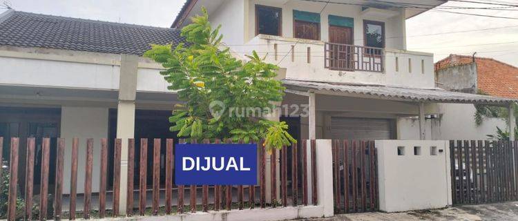 Murah Strategis Rumah 2 Lantai Bagus di Jemur Andayani , Surabaya 1