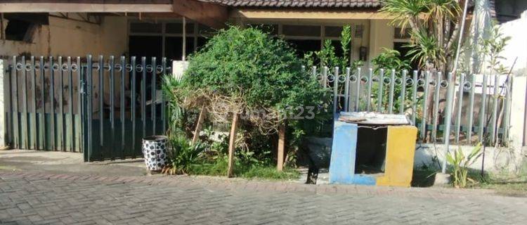 Murah Dijual Rumah Hitung Tanah Bagus di Manyar Jaya, Surabaya 1