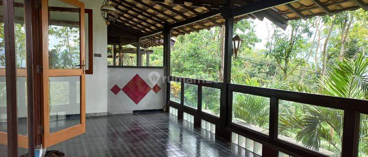 Rumah Villa Trawas Jawa Timur 1