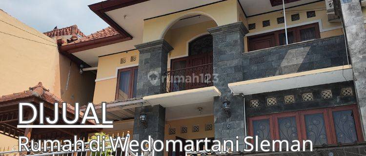 Dijual Rumah Cantik 2 Lantai Di Dalam Perum Full Furnished 1