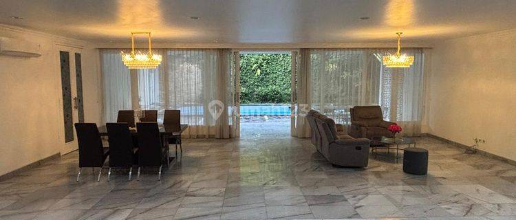 Disewa Rumah Senayan 600 Meter Kolam Renang 2 Furnished Jaksel 1