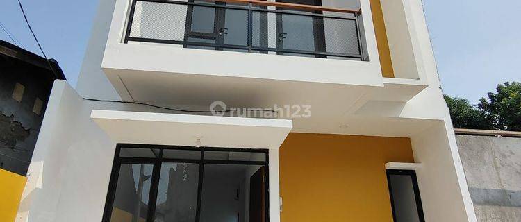 Rumah 2 lantai di cibubur ciracas jakarta timur  1