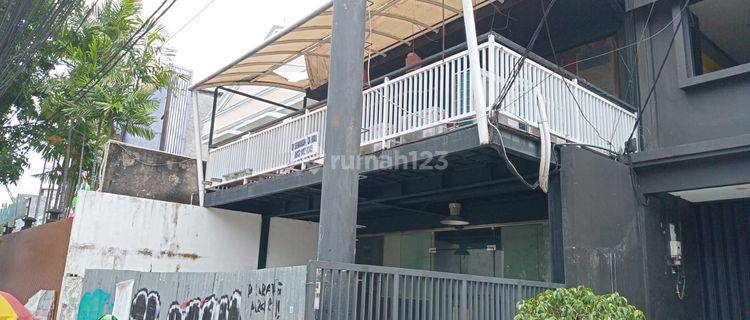 Ruko Gandeng 3 Lantai Lokasi Strategis  1