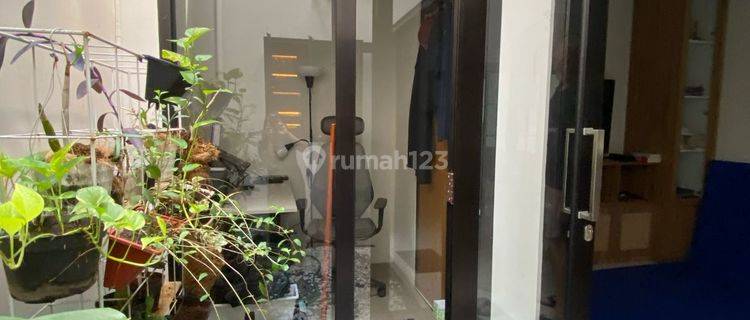 Rumah Kontrakan Bagus Semi Furnished BSD Kencana Loka, Tangerang 1