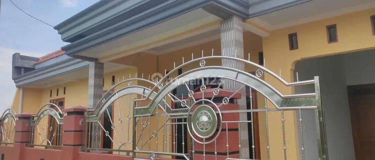 Disewakan Rumah 3 Kt Luas 140m Di Krian 1