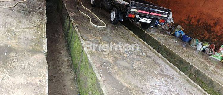 Tempat cucian mobil pinggir jalan  1