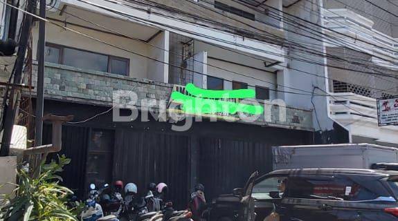 KAN 3 STOREY SHOPHOUSE STRATEGIC LOCATION - KUTA HIGHWAY 1