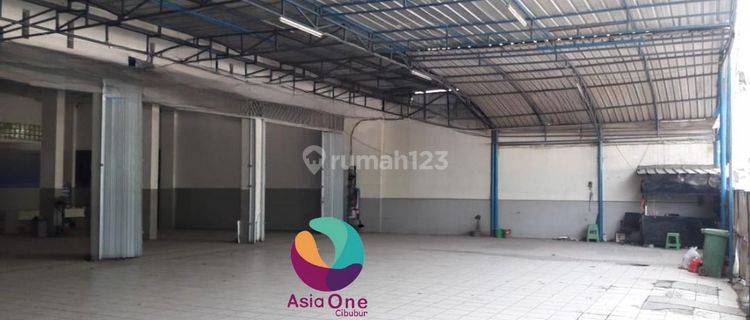 Disewakan Ruang Usaha/Showroom Strategis Di Cibubur 1