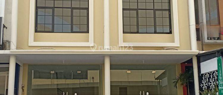 Ruko Gandeng Strategis Siap Pakai Dekat Mall Ciputra Citra Grand 1