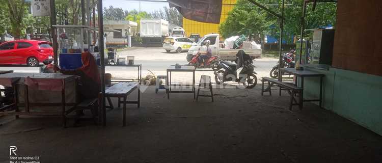 House by the Main Road 1