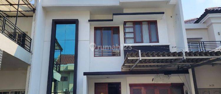 Jtk, Dijual Rumah di Perum Permata Regency, Kembangan Selatan 1