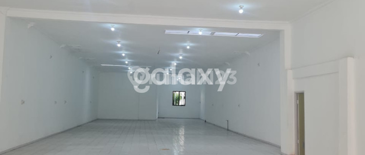 For Rent: Two Shophouses Combined into One in Manyar Kertoarjo – Size 9x43m, Zero Highway Frontage, Strategic Location. 1