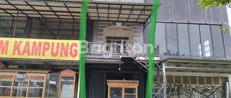 RUKO 2 1//2 LANTAI ADA ROOFTOP DI PINGGIR JALAN RAYA 1