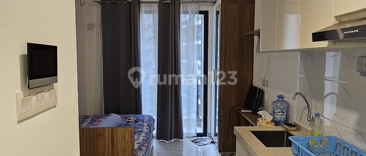 Modern Minimalist Fully Furnished Skyhouse Apartment BSD 1