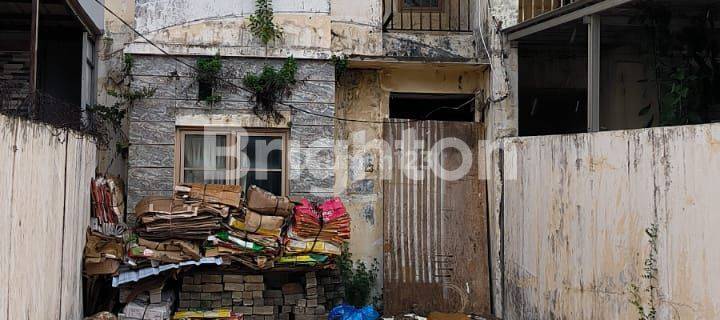 RUMAH TUA HITUNG TANAH KAVLING DKI MERUYA JAKARTA BARAT 1