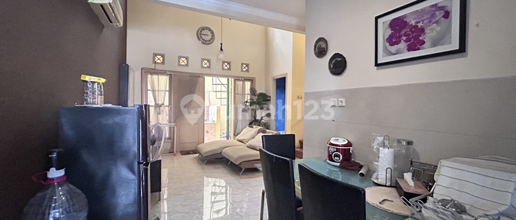 Disewakan Rumah 2kt Fully Furnished Di Raffles Hills Cibubur, Siap Huni, Bebas Banjir , Lokasi Strategis. 1