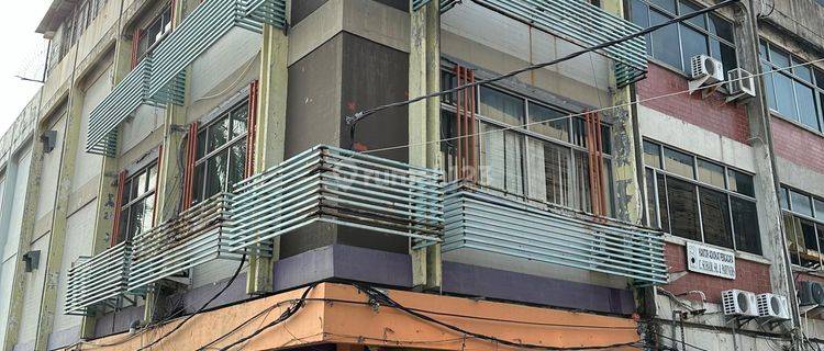 Ruko Siap Pakai di daerah Jelambar,Grogol Permai 1