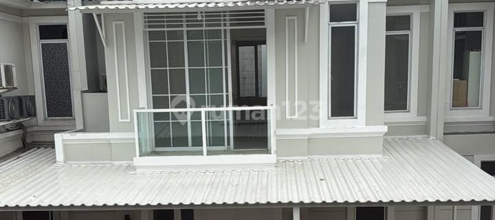Disewakan Rumah Siap Huni di Lavon Cluster Lavisa Baru Renovasi 1