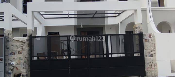 DIJUAL RUMAH GRESS DI PONDOK TJANDRA Surabaya Rumah 3 Lantai 1