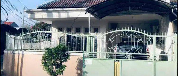 Di Jual Rumah Hook Siap Huni Dekat UNAIR  . Mulyosari Surabaya 1