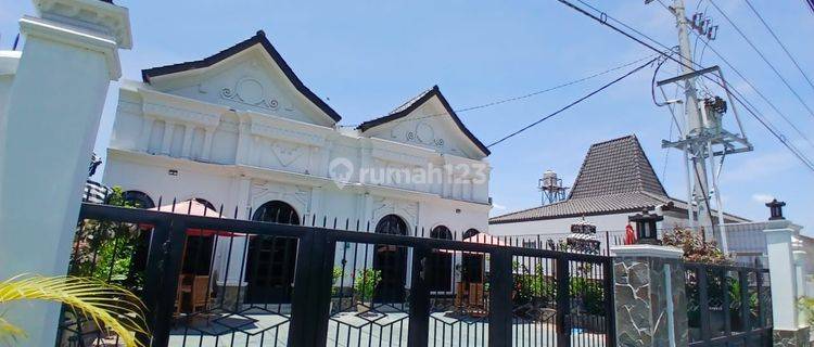 Rumah Mewah Bergaya Eropa Style, Di Timur Candi Prambanan 1