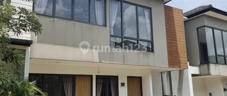 Ready-to-Occupy 2-Story Flood-Free House in a Cluster, Strategic Location Near Bintaro Plaza and Pondok Ranji KRL Station, South Tangerang, SHM Negotiable 1