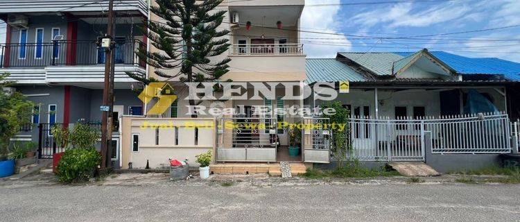 Dijual Rumah 3 Lantai Siap Huni Depan Fasum Diperumahan Nusa Jaya 1