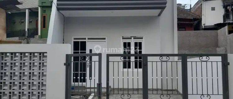 Turun Harga Rumah Baru 2 Lantai Siap Huni Lokasi Strategis  1