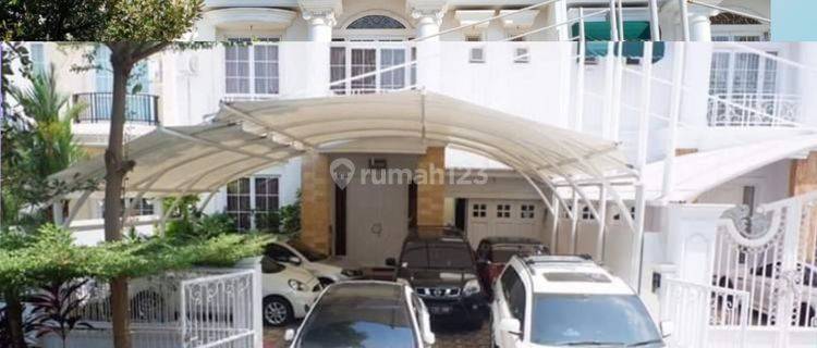 Rumah 2 Lantai Sudah Renovasi Furnished SHM di Royal Residence, Jakarta Timur 1