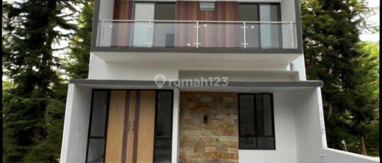 Dijual Rumah Klasik Modern di Harjamukti Dekat LRT Siap Huni 1