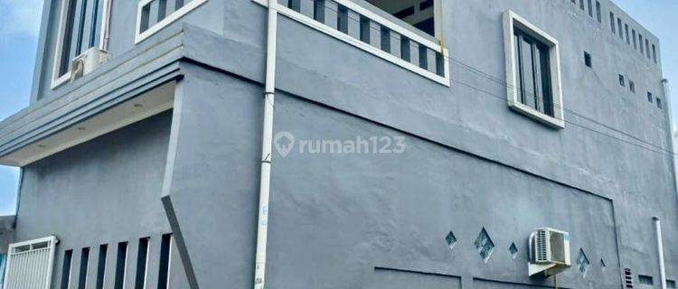 Rumah Modern 3 Lantai Siap Huni Dicluster Cipondoh Kota Tangerang 1