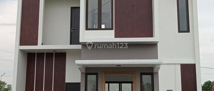 Rumah 2 Lantai Baru Modern Minimalis Dekat Umy 1