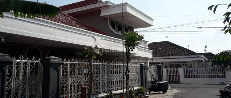 Rumah kos 2 Lantai posisi hook bayar hanya hitung tanahnya saja  1