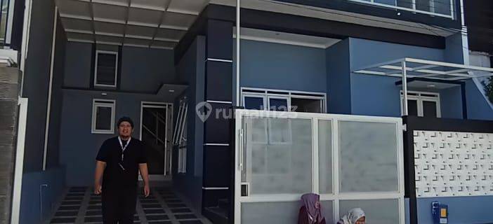 Rumah 2 Lantai area kampus kota malang  1