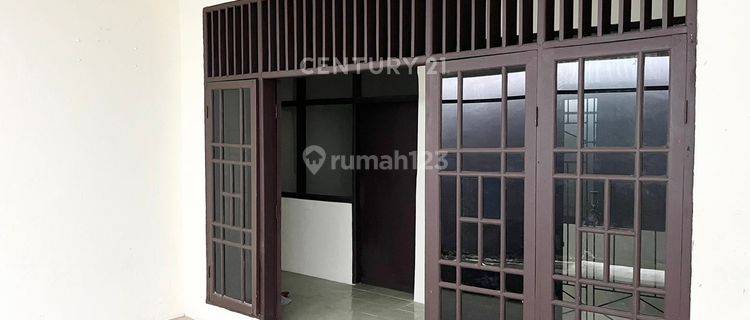 Rumah Tinggal Dekat Jalan Raya Di Jatinegara R2064 1