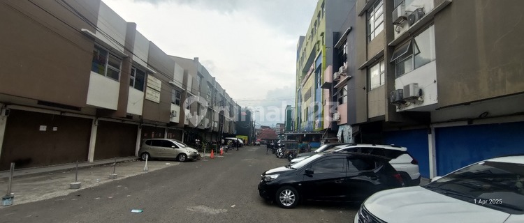 Shop House in Padalarang with Certificate of Ownership, Unfurnished 1
