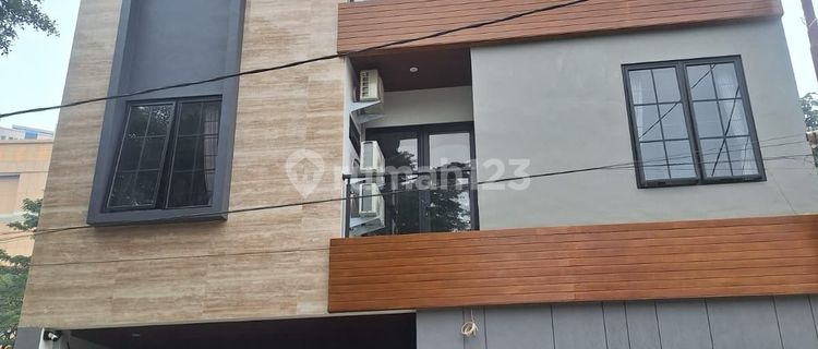 Brand New Dormitory Just Launched and 100% Full, Extremely Strategic Location Right Next to TSM Cibubur Mall. 1