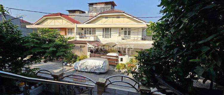 Dijual Rumah Mewah Termurah Green Garden 3 Lantai SHM 1